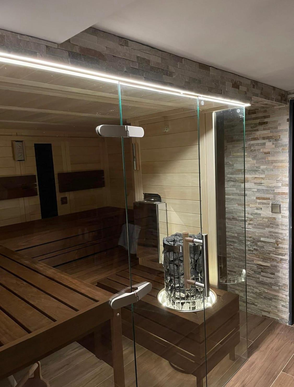 Designsauna hell dunkle innenausstattung – Wille Sauna
