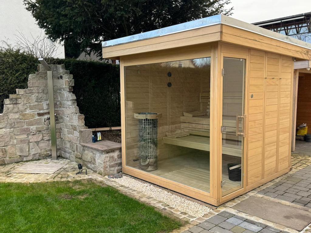 Tirano Gartenhaus-Sauna in Merano-Optik